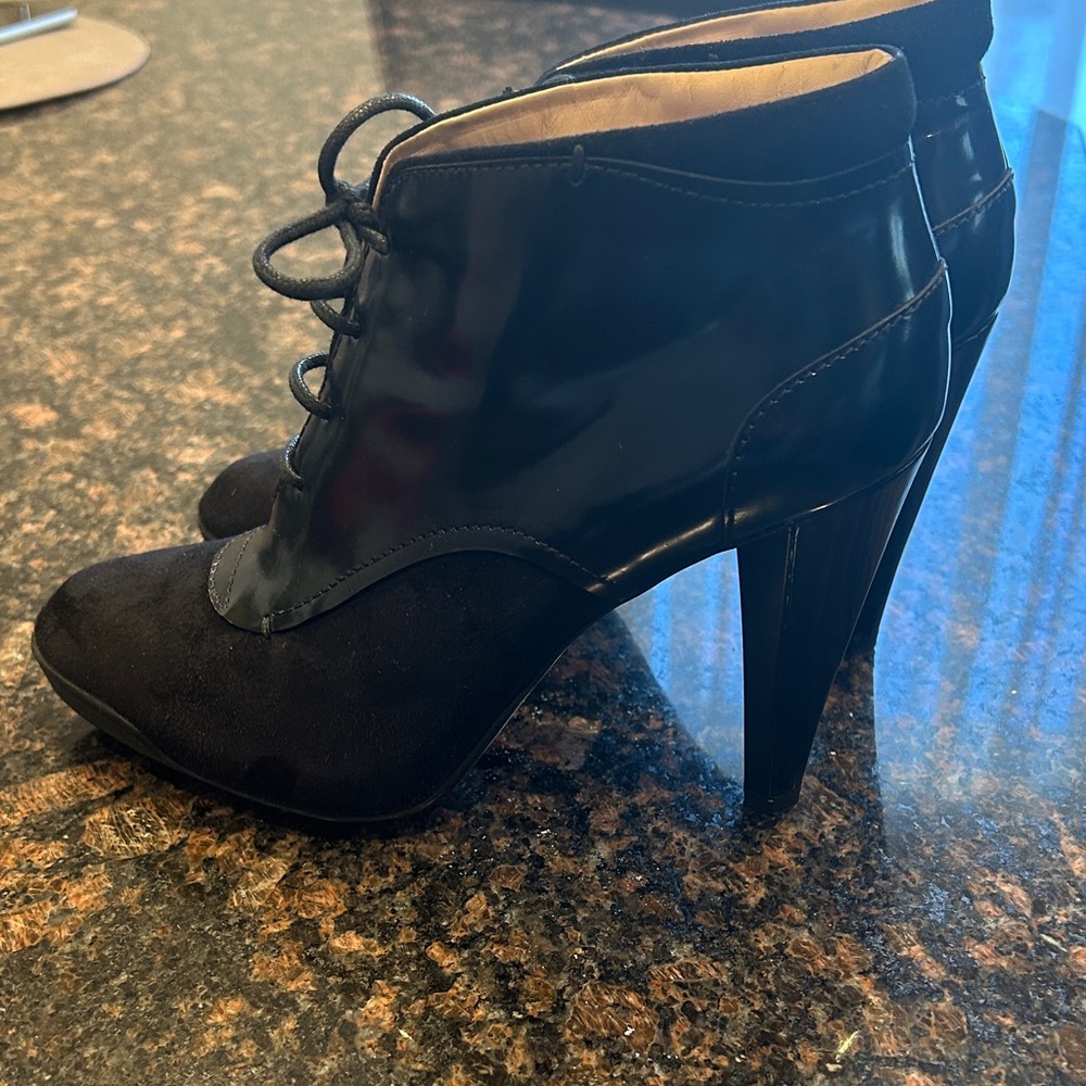 Tod's Black Lace-Up Ankle Boots